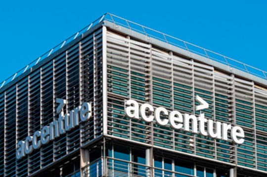 Qué hacer con esta acción de Accenture, cuyos pedidos han repuntado.